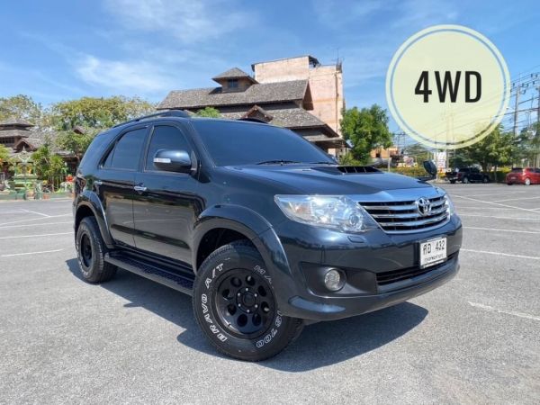 2012  TOYOTA  FORTUNER  3.0  V  4WD  A/T (ศอ 432 กทม.)